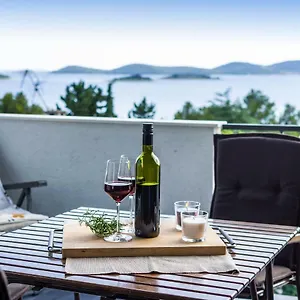 Apartman Sestrice, Drage
